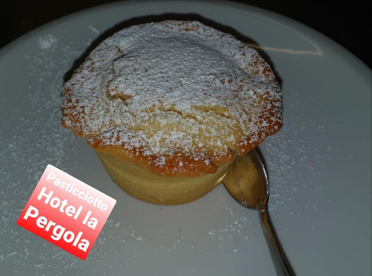 Hotel La Pergola 벨레지아아지마리나 외부 사진